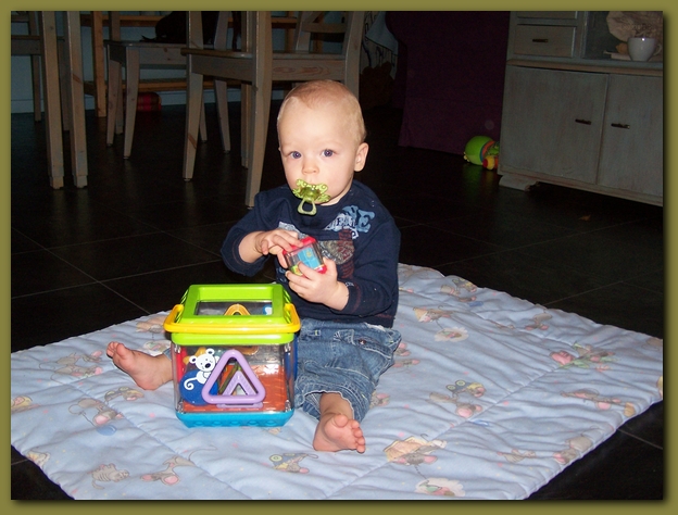 599x448 pixels (231K)